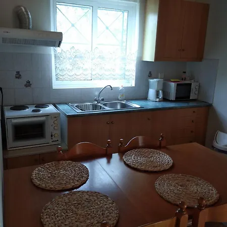 Aggeliki House 3 * Kómboi